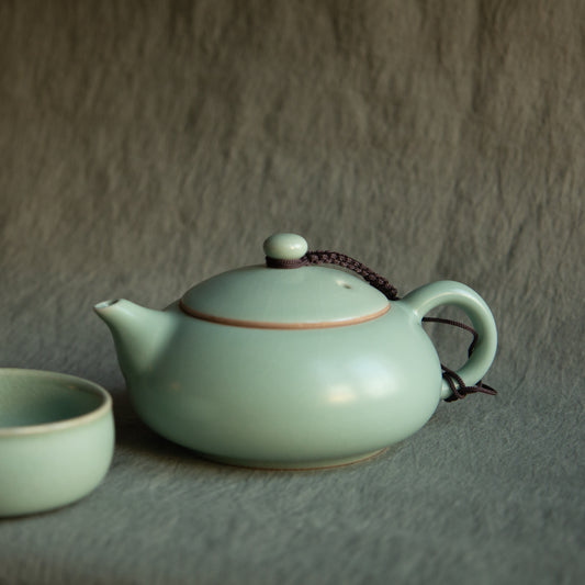 Classic Ruyao Glaze Pancake Teapot 145ml - blue/green