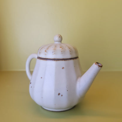 Mountain Pear Gold Fleck Ruyao Teapot 145ml